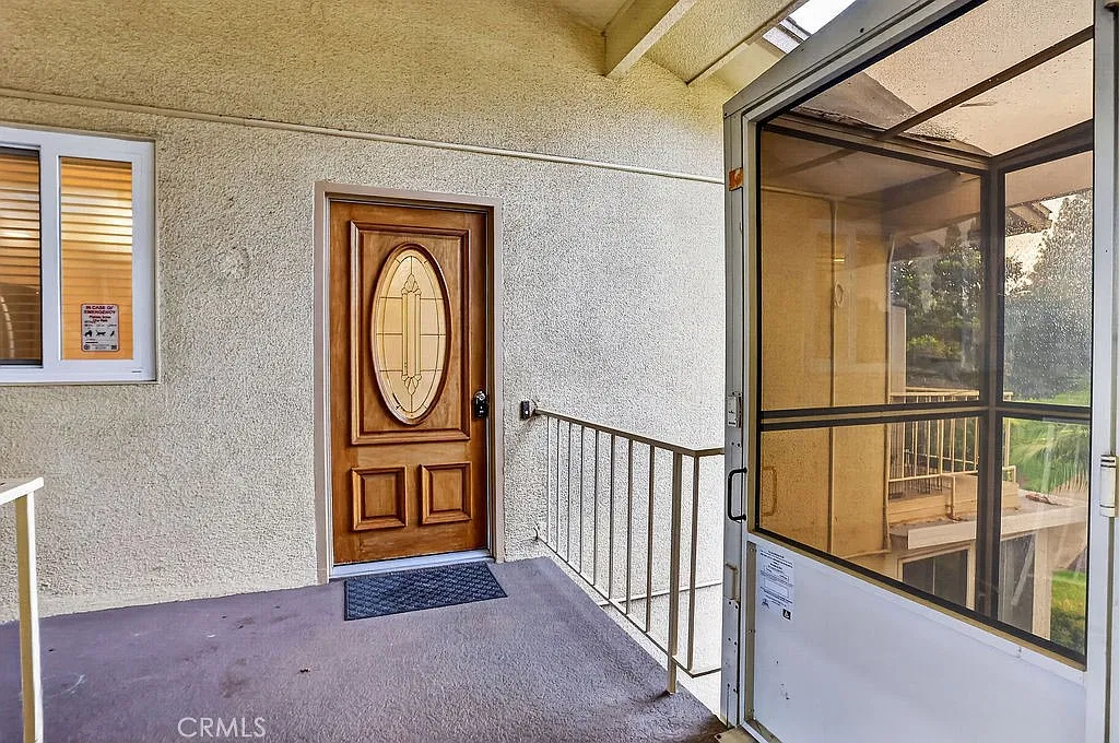 2 bed, 1040 sqft, $2,900 — Photo 2