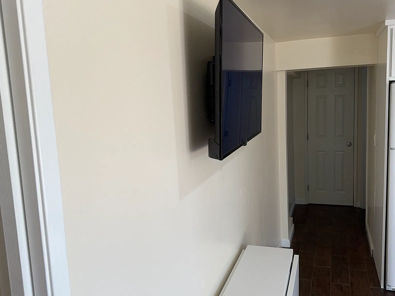 1 bed, 500 sqft, $2,400 — Photo 2