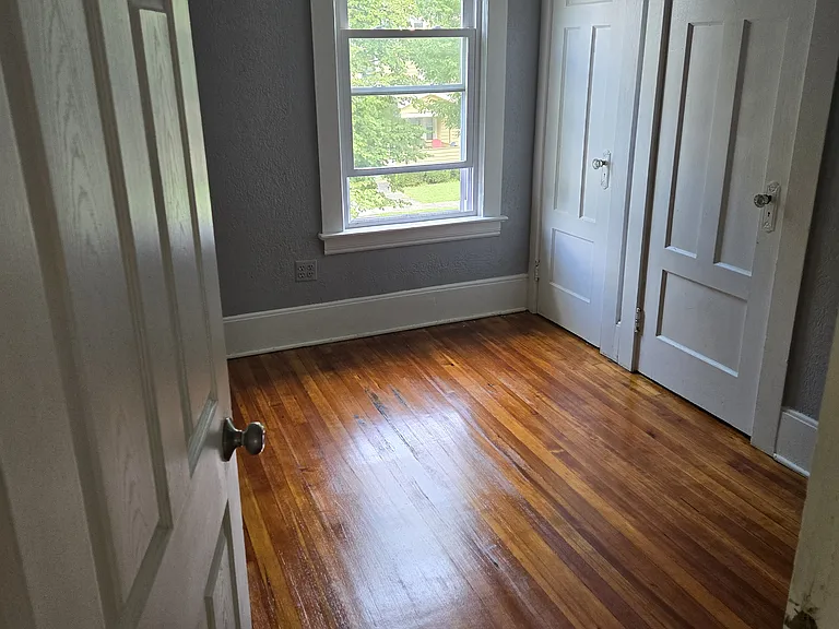 20 Paige St — Photo 10