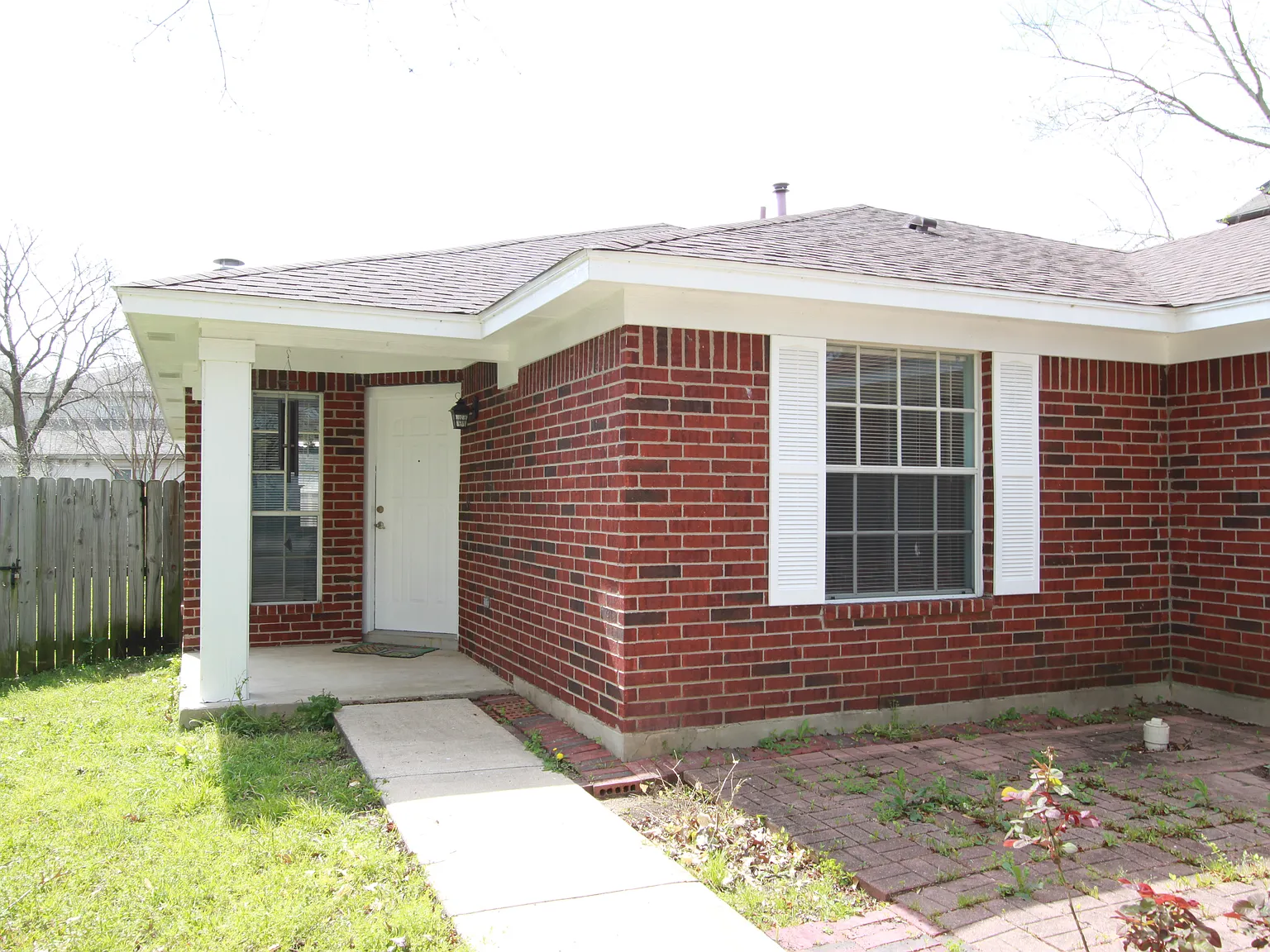 4 bed, 1818 sqft, $2,295 — Photo 3