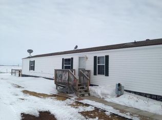 1484 17th St NE, Grand Forks, ND 58201