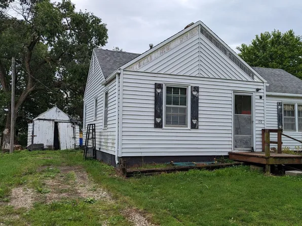 120 N 3rd Ave E, Hartley, IA 51346