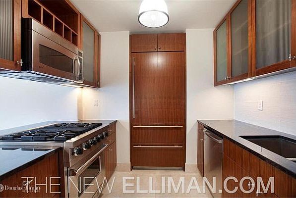 1st image of 250 E 53rd St APT 2403