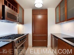 250 E 53rd St APT 2403, New York, NY