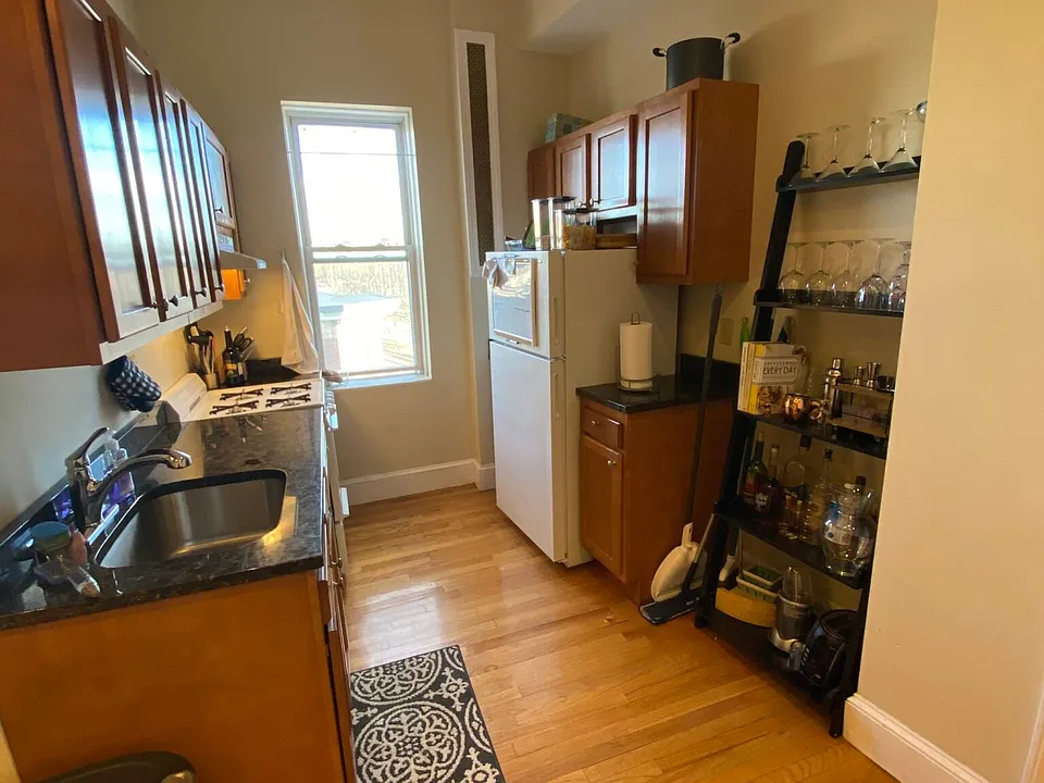 1185 Commonwealth Ave #10