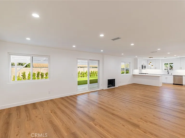 23019 Covello St — Photo 12