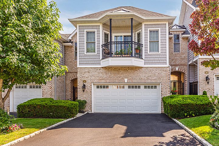 1st image of 305 Trotting Ln