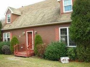 325 Howard Ave, Scituate, RI 02831