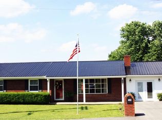 194 Maple St, Stanton, KY 40380