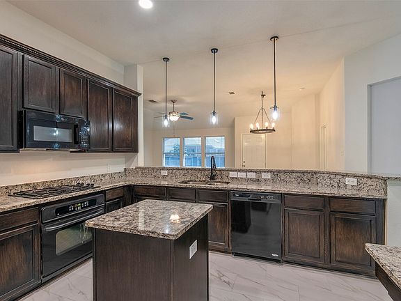 5th image of 11661 Mansfield Dr