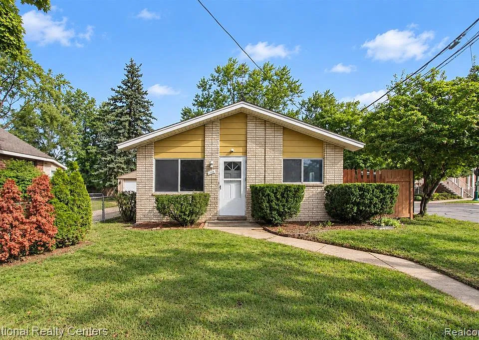 1069 Urbancrest Dr