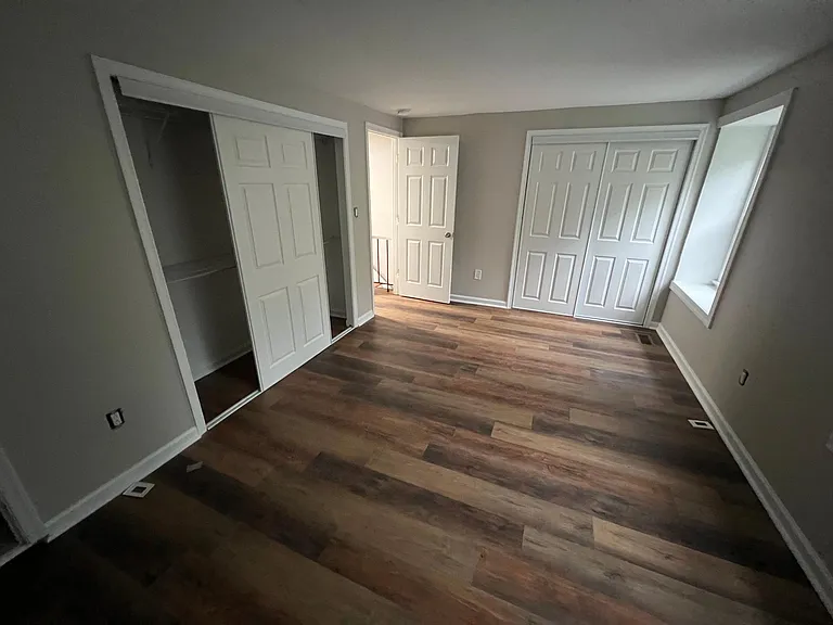 5748 Yellowrose Ct — Photo 10