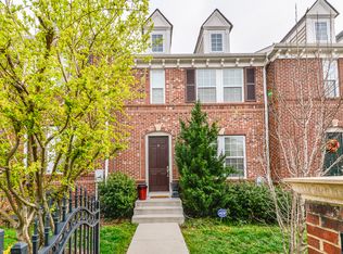 2091 Laura Mews Pl, Alexandria, VA 22303
