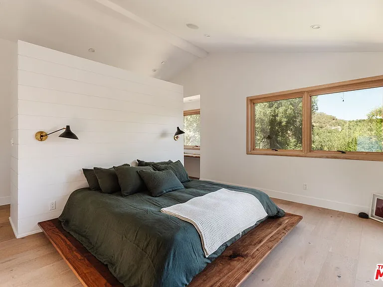 1149 Old Topanga Canyon Rd — Photo 29