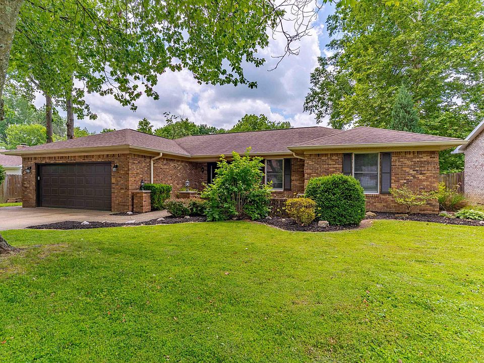 1st image of 2611 Deerfield Dr