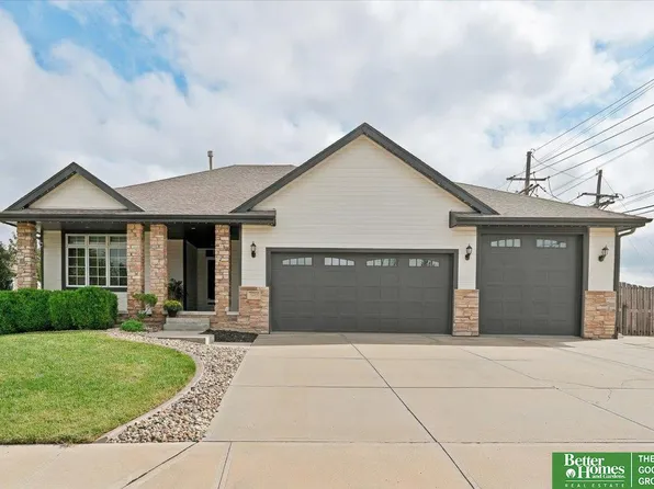 8221 S 154th Ave, Omaha, NE 68138