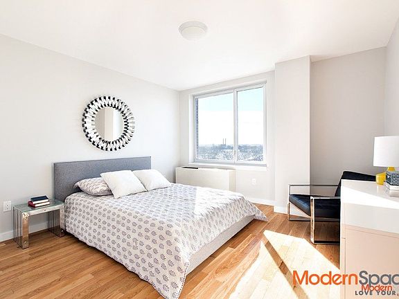 3rd image of 5205 Queens Blvd APT 5F