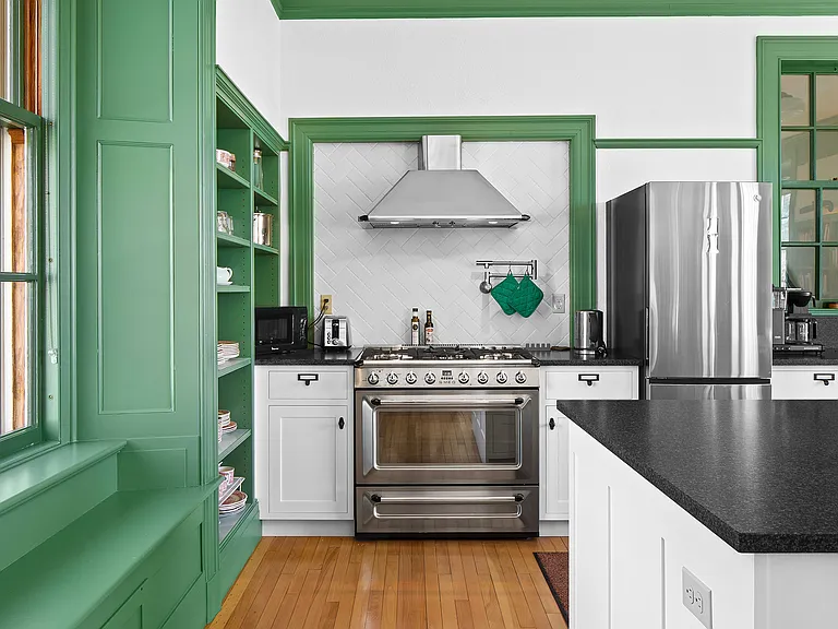 238 Highland Rd — Photo 10