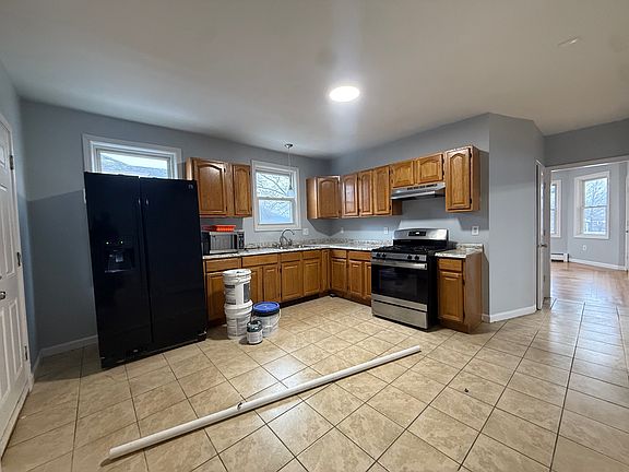 2nd image of 19 Langdon St Floor 1