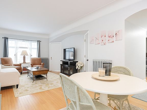 2nd image of 3326 Hennepin Ave S #1