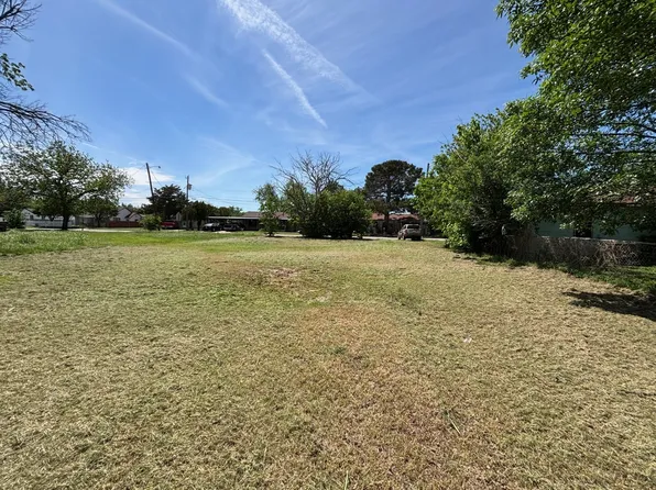 1025 Hirschi Ln, Wichita Falls, TX 76306