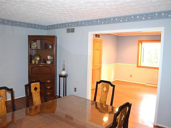 3rd image of 10702 Wellerwoods Dr