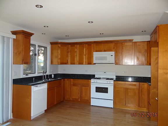 4th image of 15720 Central Ave APT 4