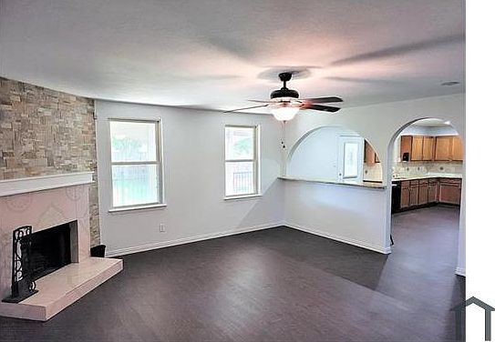 2nd image of 2600 Horizon Way