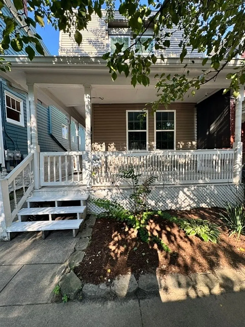Charming 3BR House in Covington — Photo 1