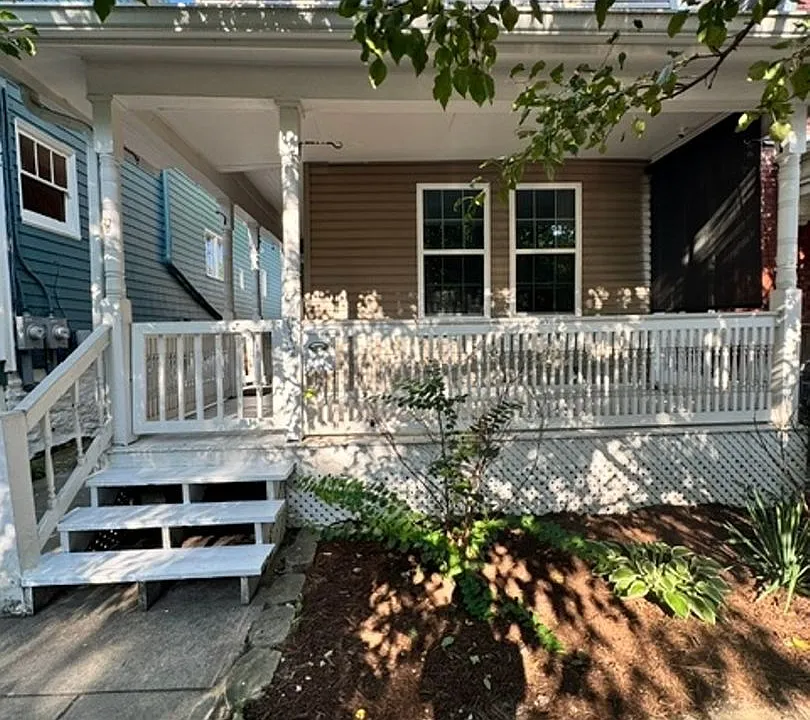 2015 Greenup St
