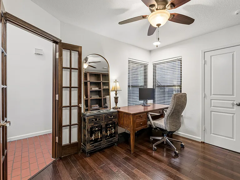 6124 Summer Creek Cir — Photo 39
