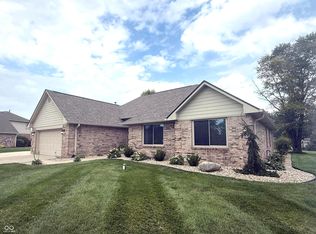 3344 S Applegate Dr, New Palestine, IN 46163