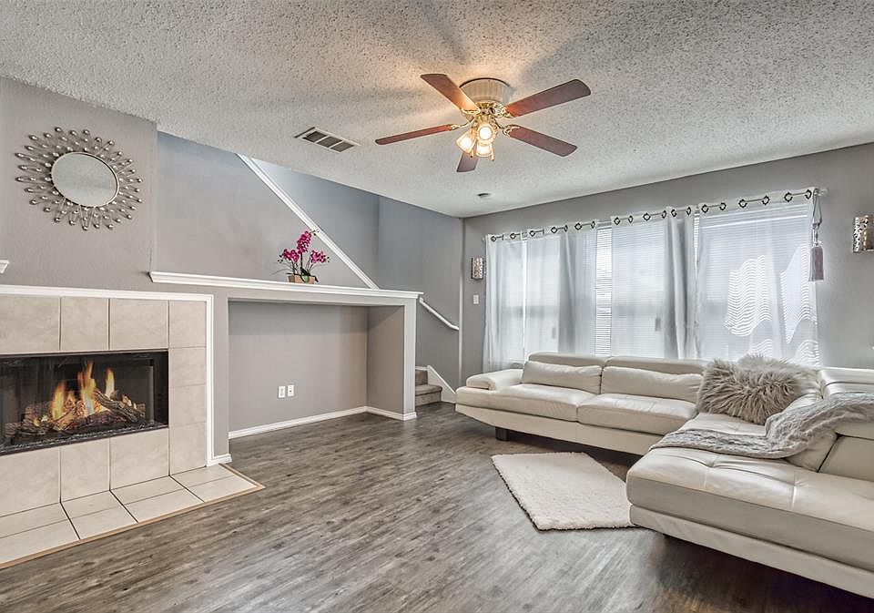 1st image of 328 Chatman St