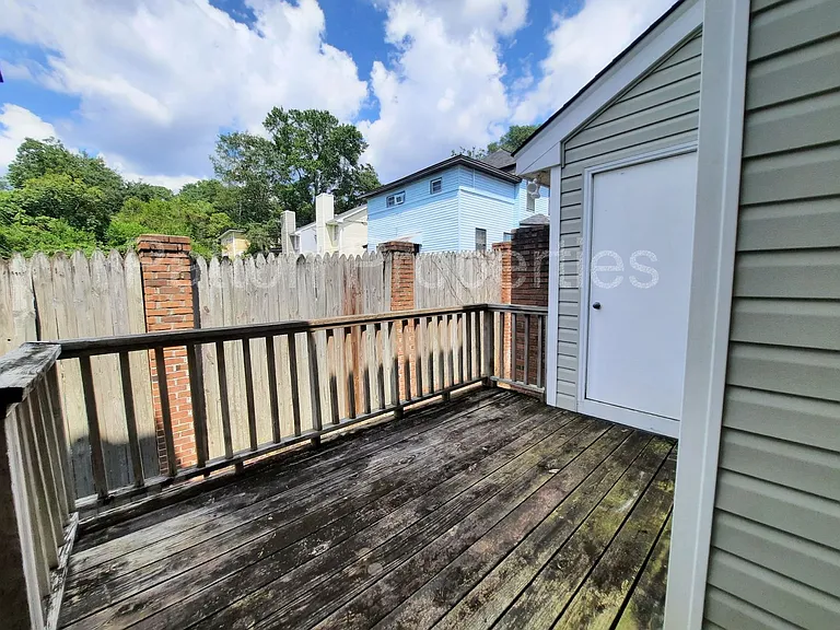801 King St #G — Photo 16