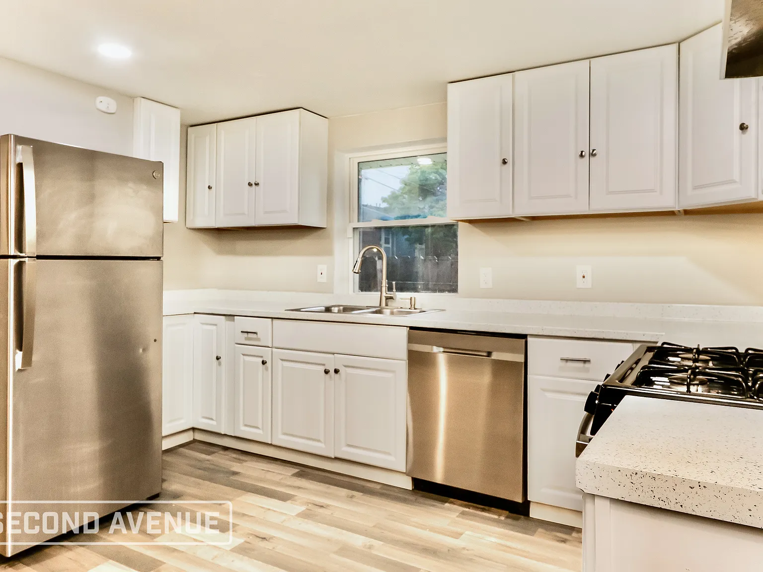 2 bed, 2.0 bath, 1214 sqft, $1,295 — Photo 2