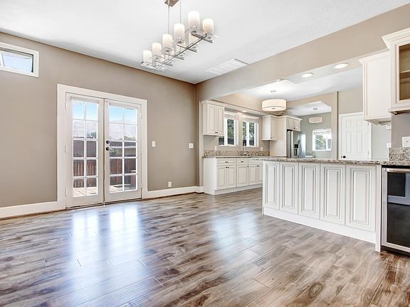 3rd image of 22033 Vivienda Ave