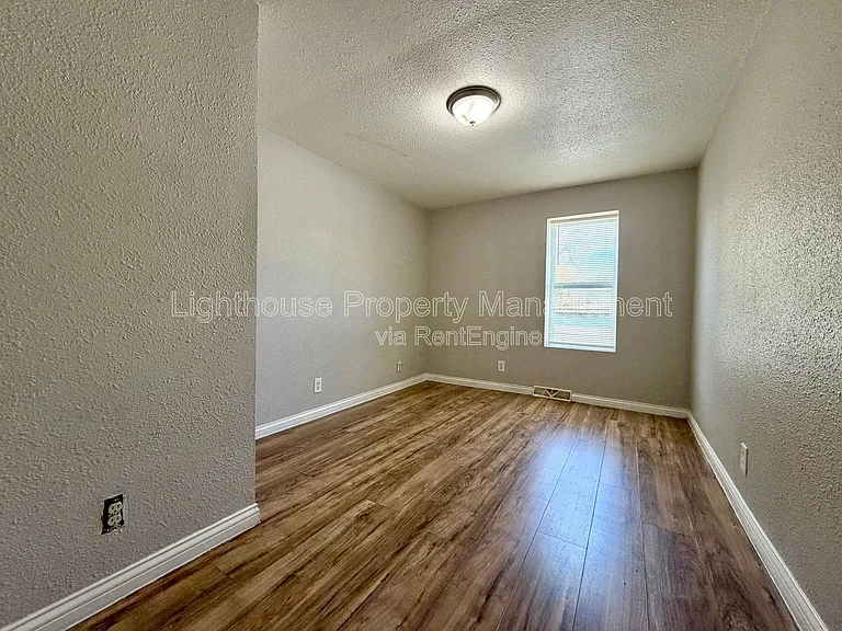 273 E Forest Ave #6 — Photo 8