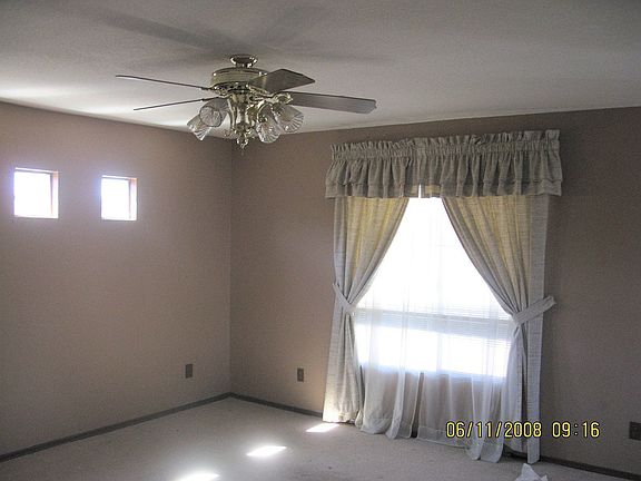 3rd image of 2411 S 84th Dr