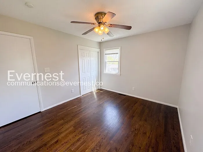 11912 Beacon Ave — Photo 12