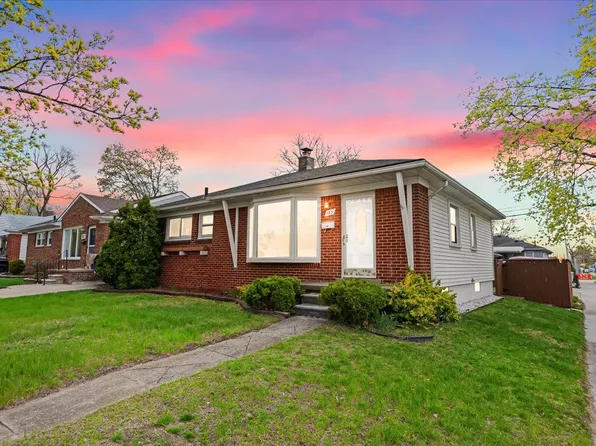 185 W Baker Ave, Clawson, MI 48017