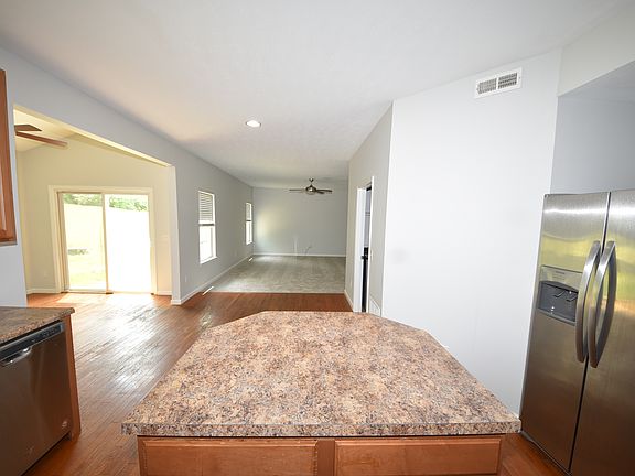 5th image of 1220 Turfway Ct