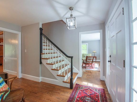 3rd image of 14211 Hickory Oaks Ln
