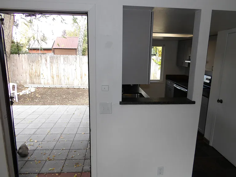 2921 Woodside Blvd — Photo 23