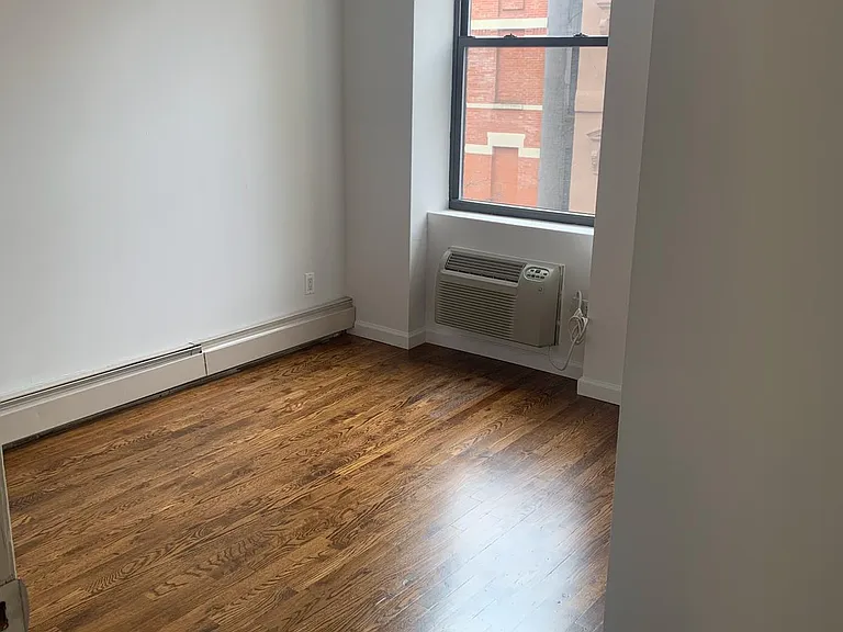 407 W 51st St #4A — Photo 13