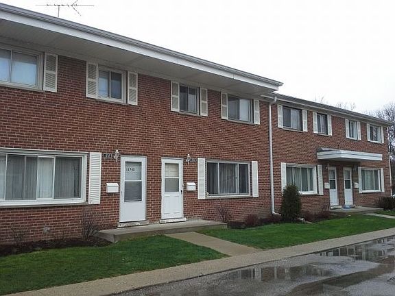 3rd image of 1176 N Boxwood Dr #A