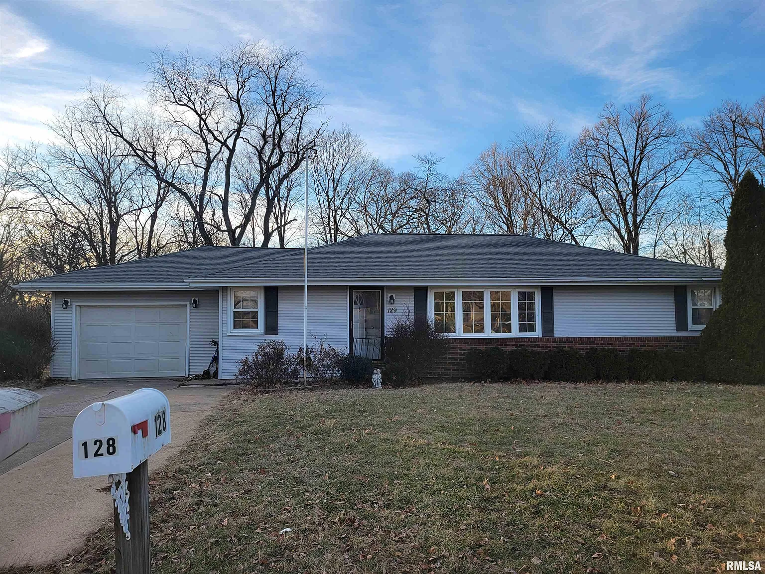 129 Brentwood Dr photo 1