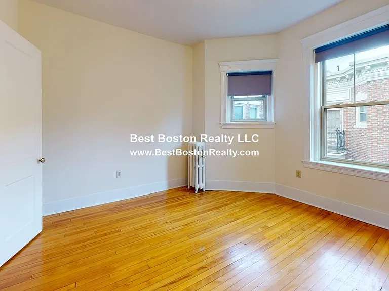 89 Trowbridge St #31 — Photo 4