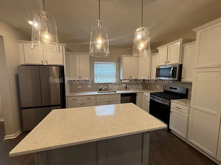 2457 Dukes Hollow Ct — Photo 13