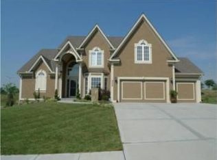 9008 N Oxford Ave, Kansas City, MO 64157