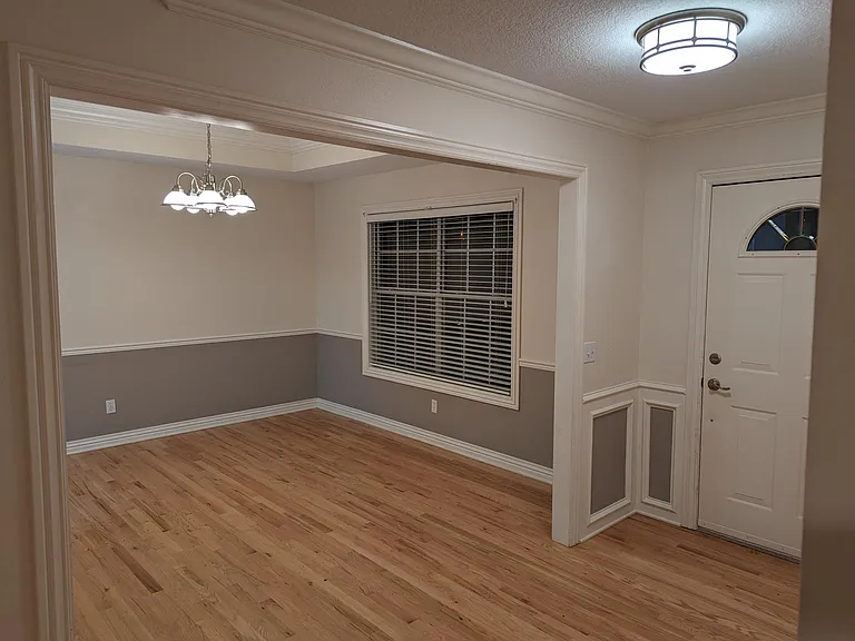 2030 N Hailey Dr — Photo 5